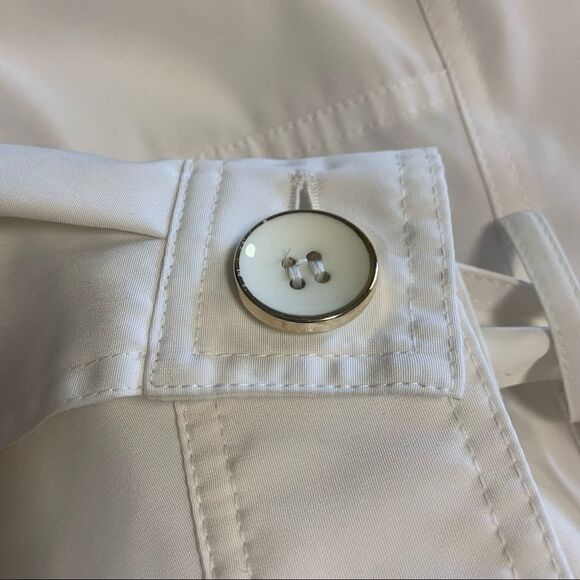 trench coat with belt and hood. Gallery size 1x  Off white/ ivory - Picture 4 of 12